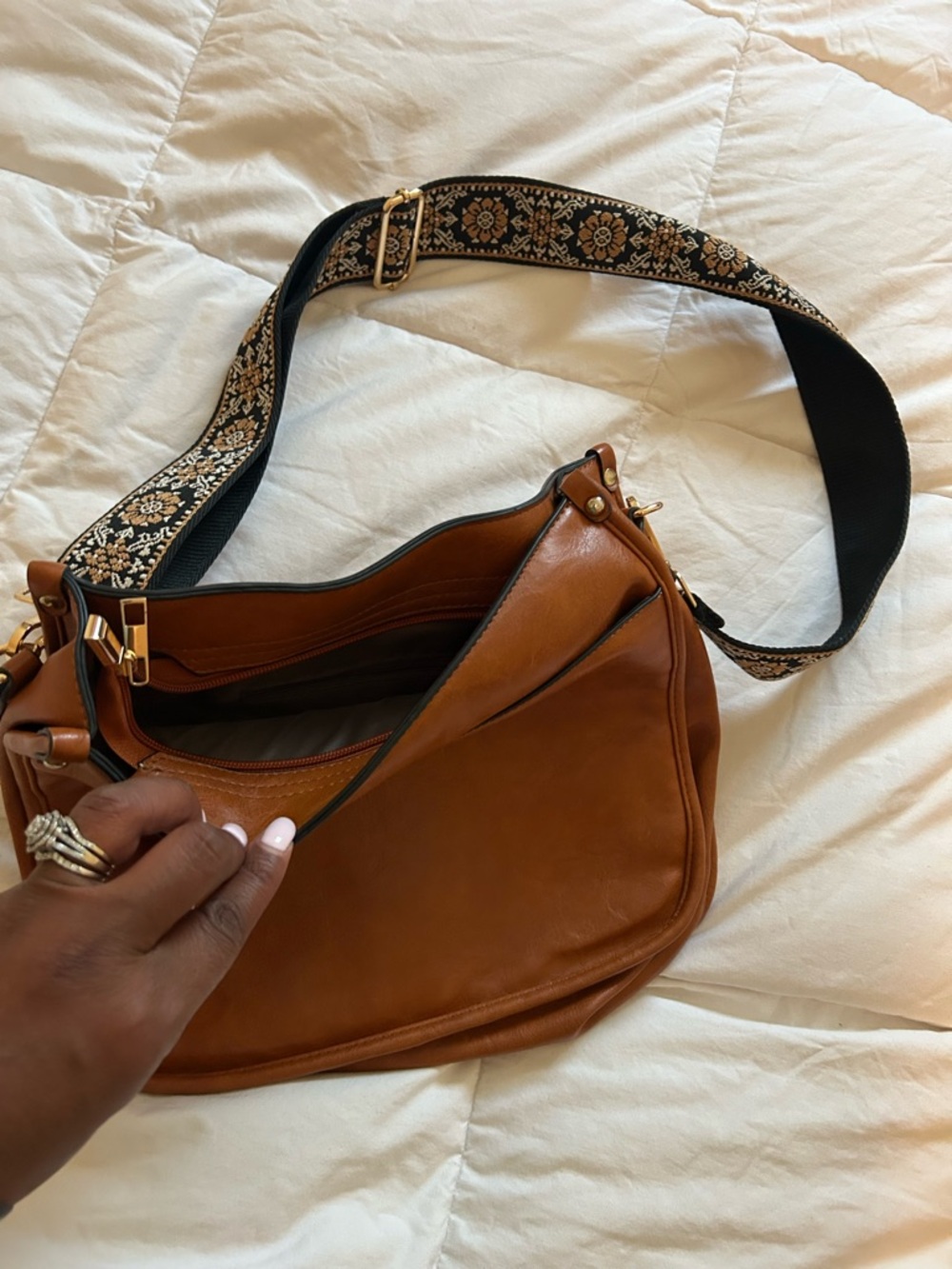 Leather Hobo Crossbody Bag in Cognac Brown